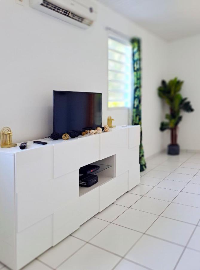 Grand Studio Meuble De 35M² Apartment Fort-de-France Exterior foto